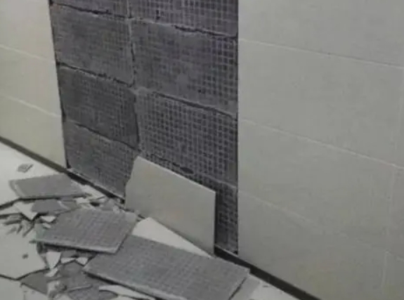 鸡泽瓷砖空鼓维修公司分享下鸡泽墙砖松动维修的知识